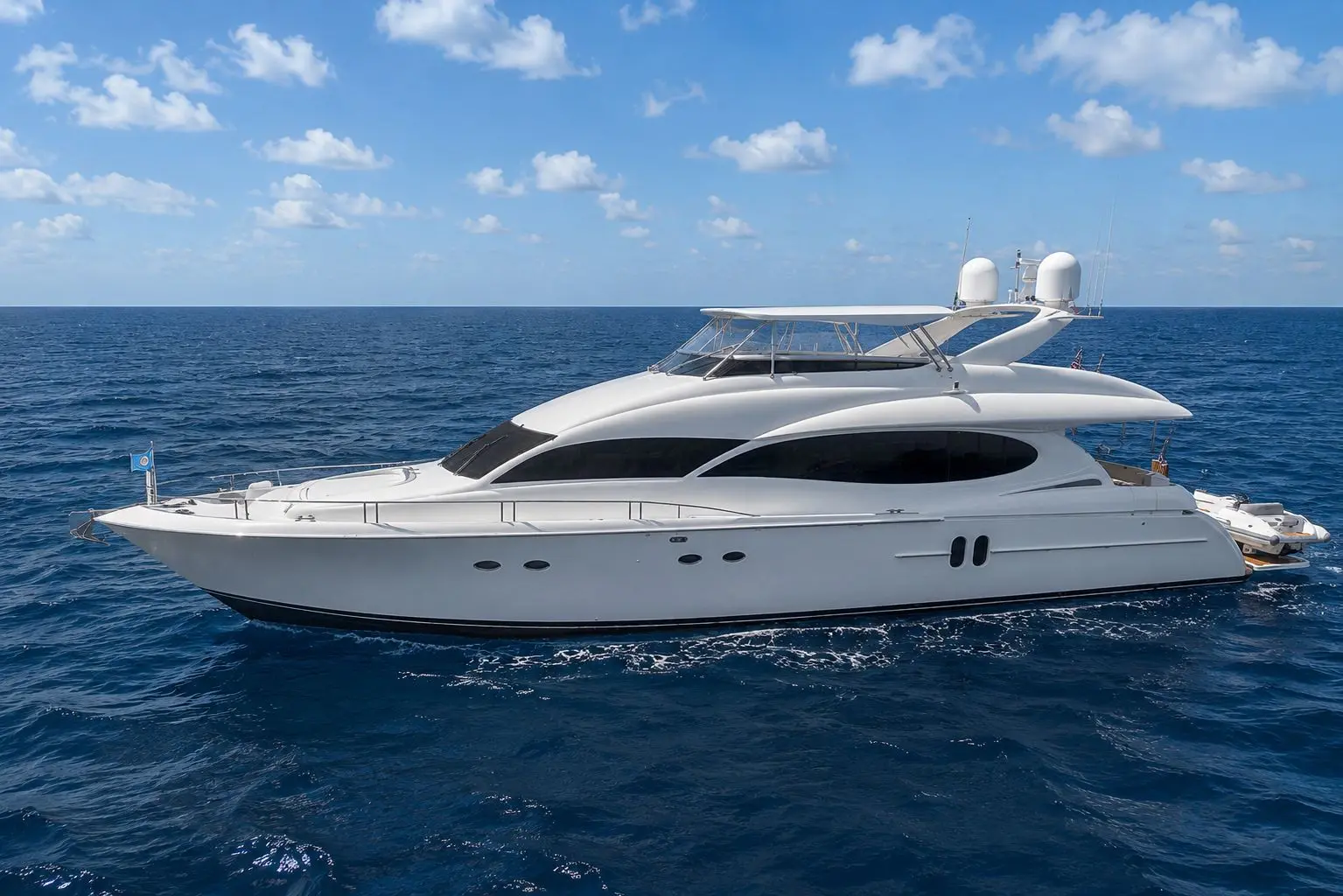 80' 2004 Lazzara 80 Flybridge Motor Yacht HELIOS