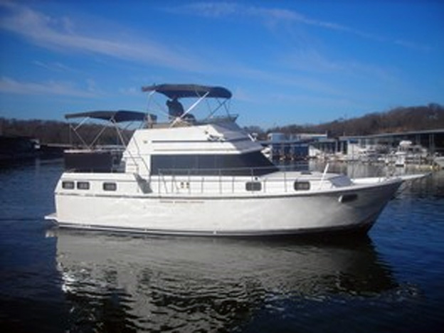 36 Carver Aft Cabin Review