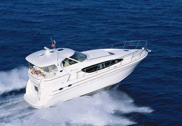 390 Sea Ray Motor Yacht Review
