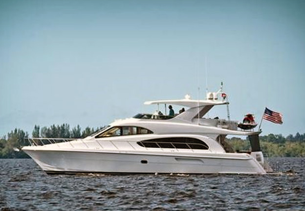 64 Hatteras Motor Yacht 2007 Review