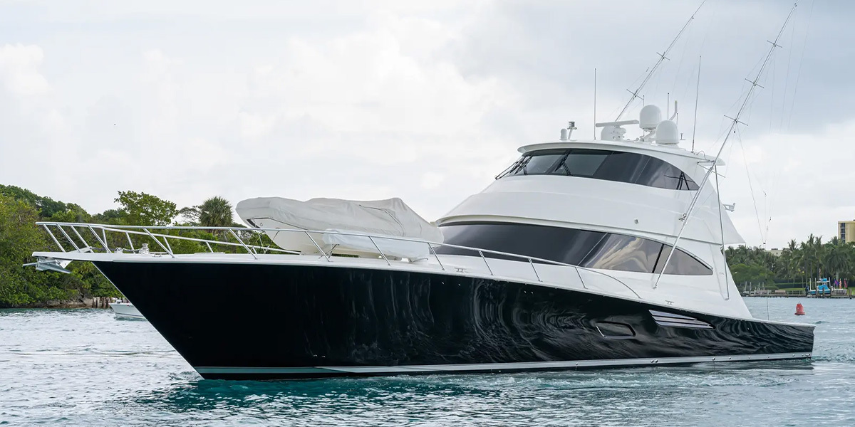 center console fishing yachts