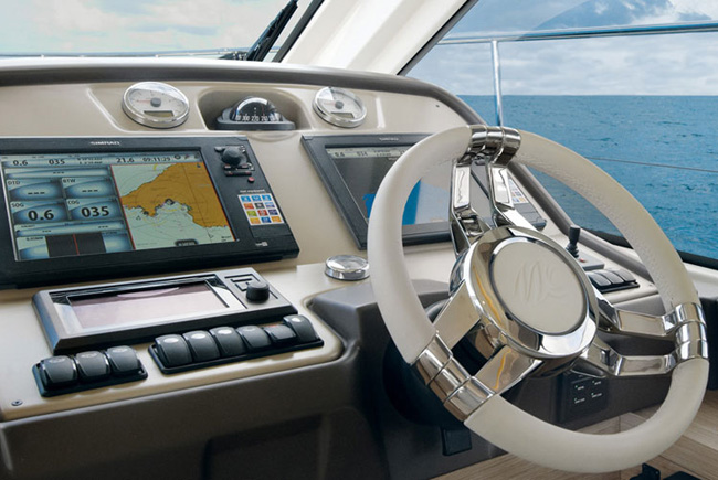 Lower Center Helm 