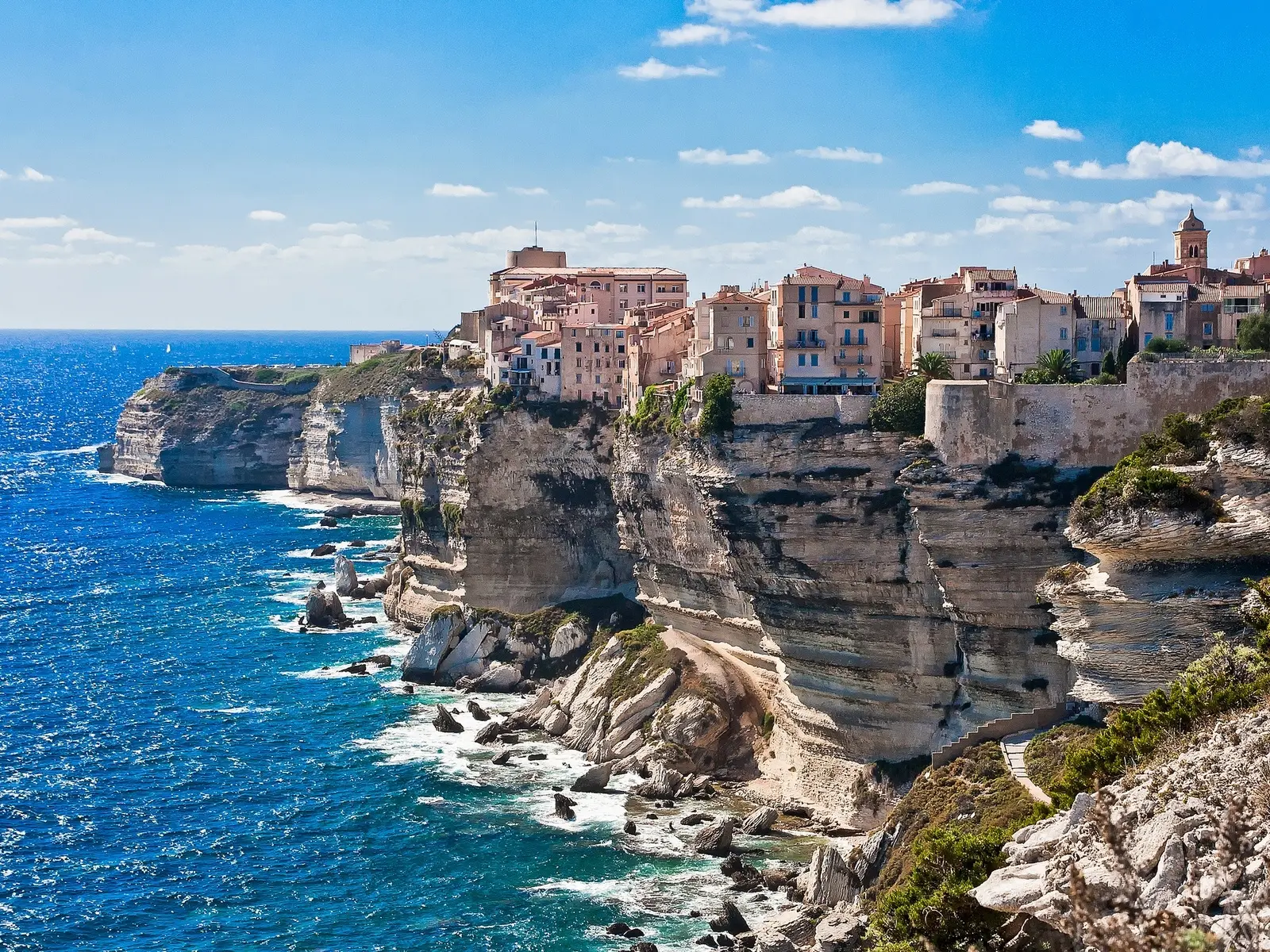 Unique Boating Destinations: Yacht Brokers Weigh In