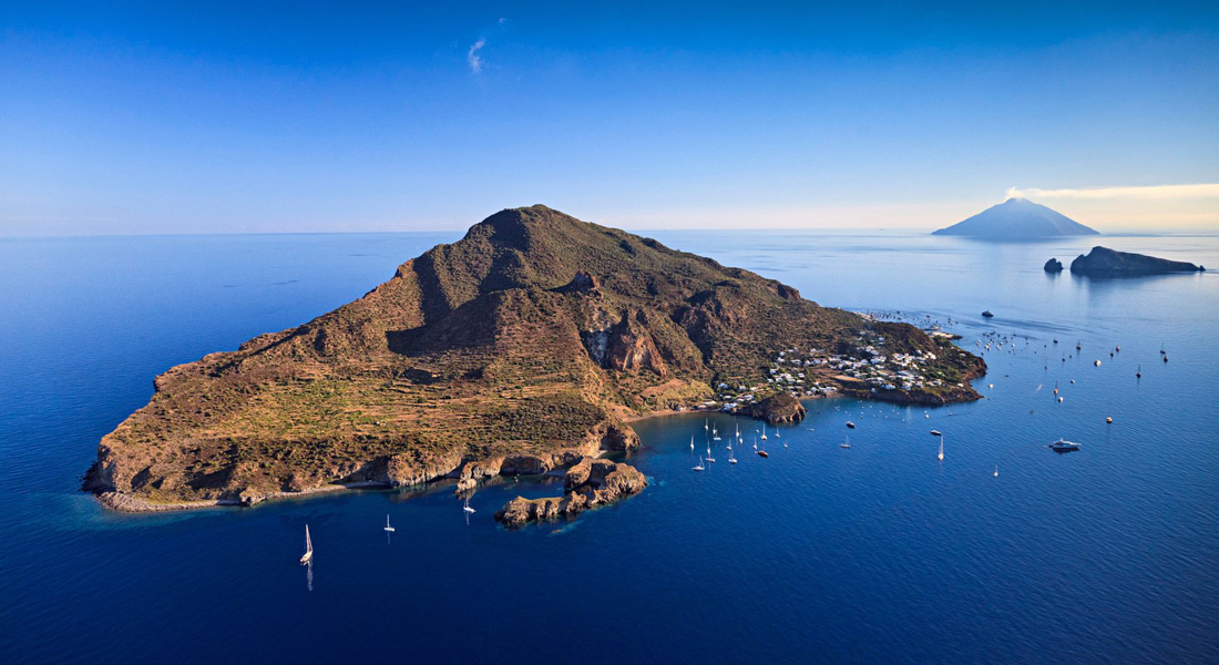 Sicily Italy Yacht Superyacht Charter Vacation Itinerary
