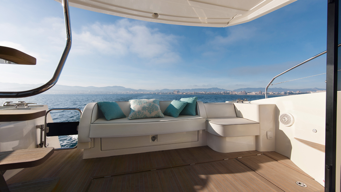 Beneteau Monte Carlo 4 walkthrough video