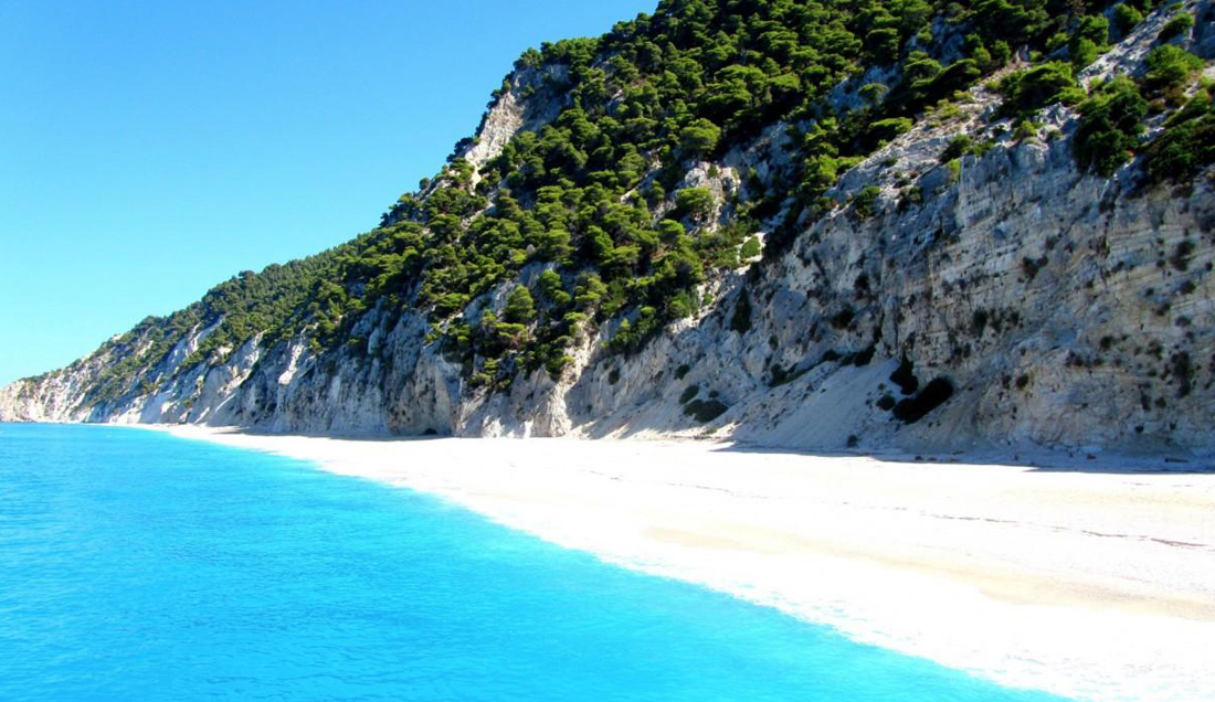 Greece luxury yacht charter vacation itinerary