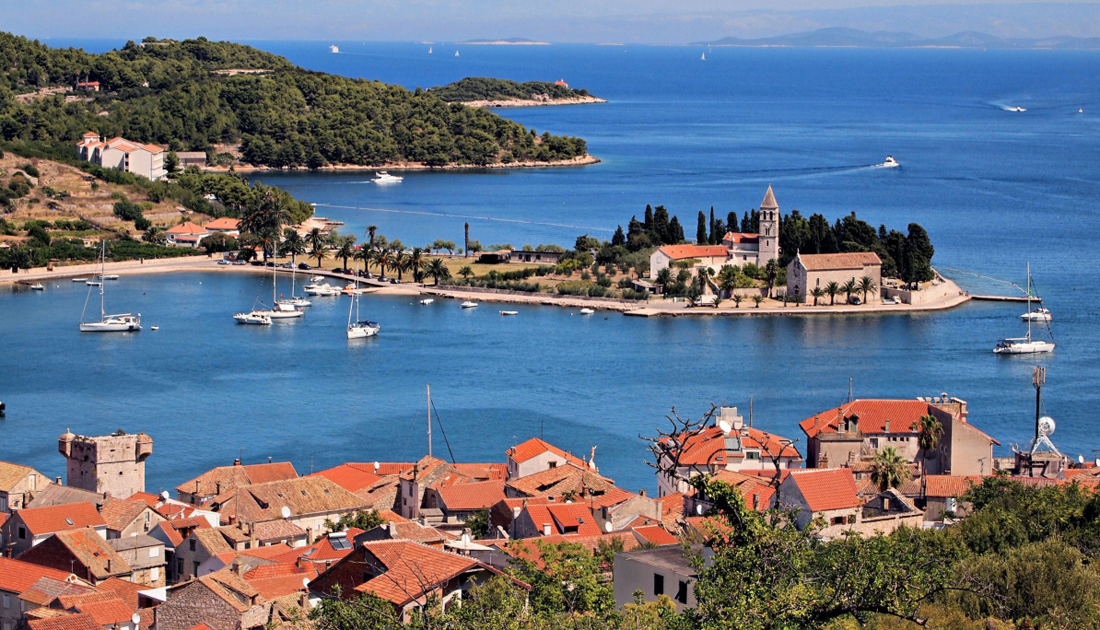 Croatia luxury yacht charter vacation itinerary