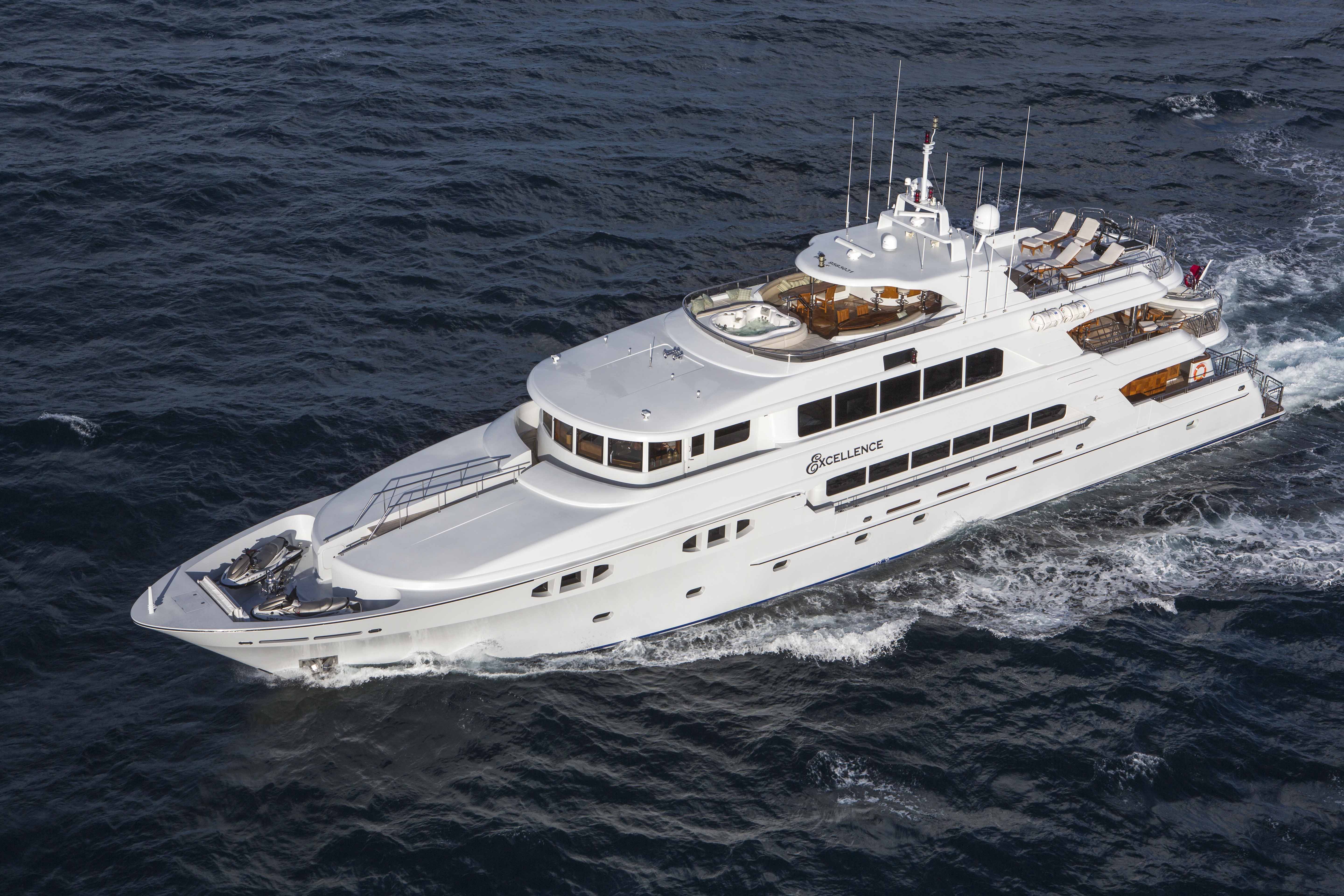 yacht 150 ft