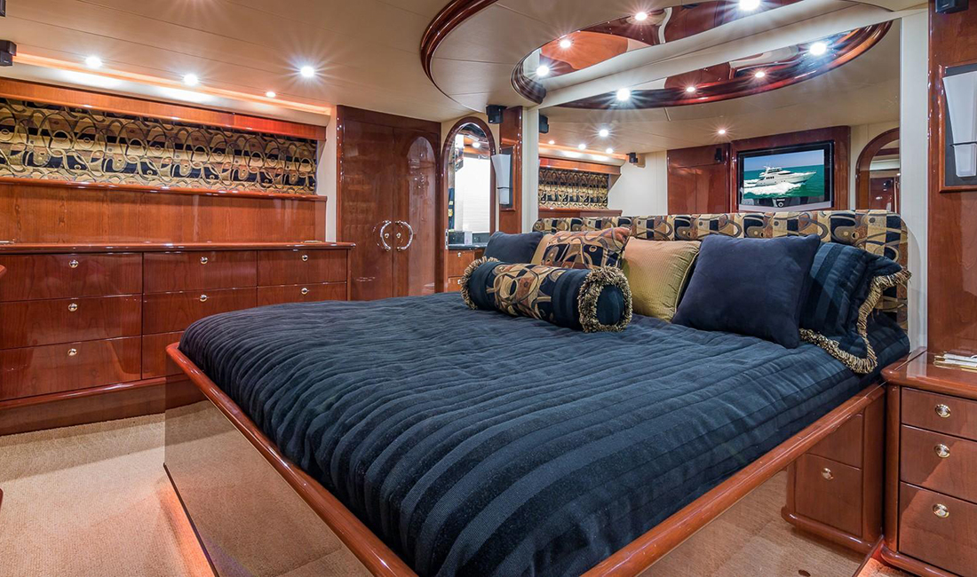 Neptunus 70 Master Stateroom