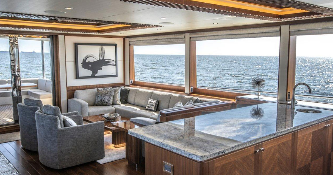 90 Ocean Alexander Motoryacht OFF THE GRID