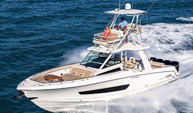 center console fishing yachts