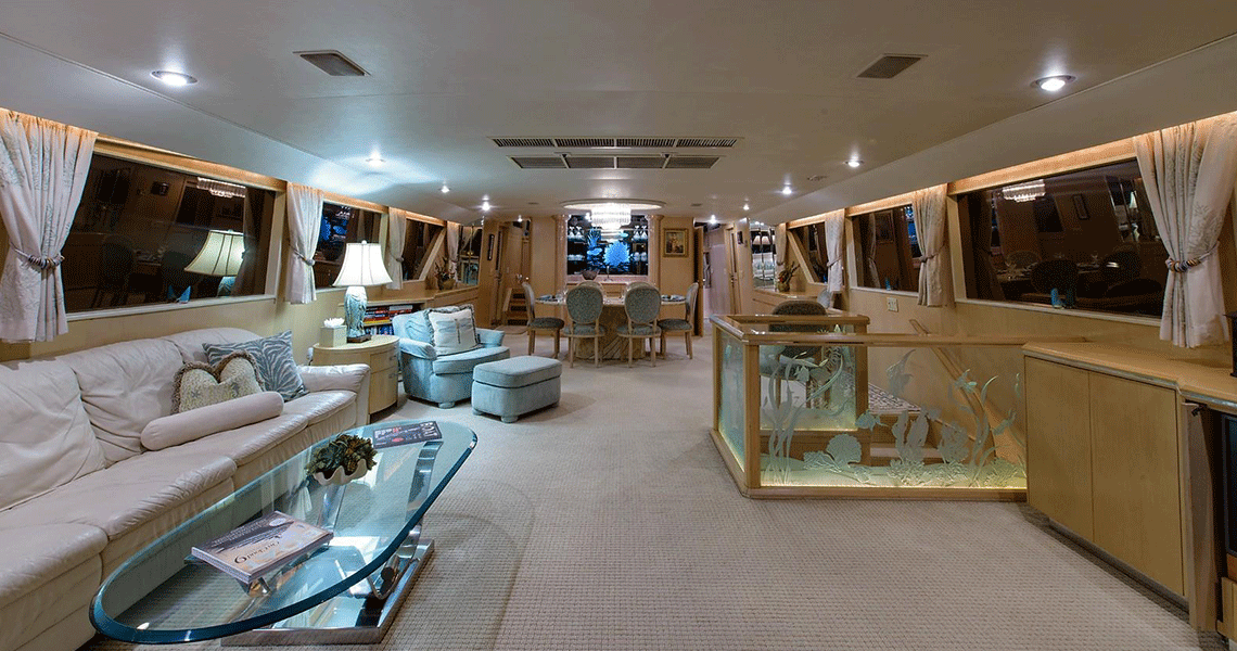 85' Broward 1988 Motoryacht THE JOB Salon