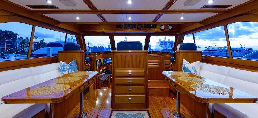 82' Lyman Morse Motoryacht 2004 INSIGNIA Salon