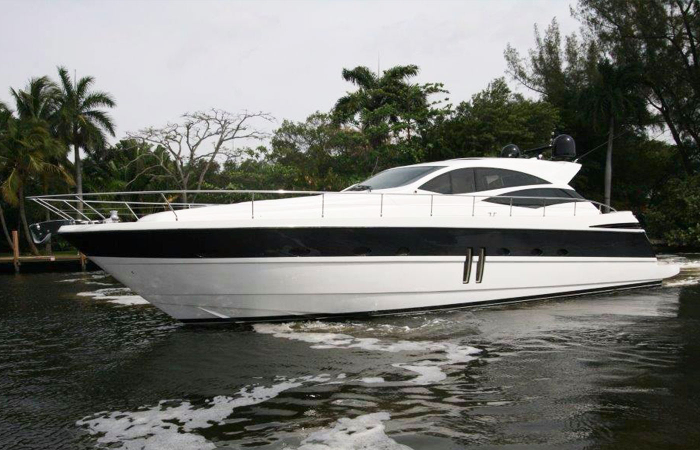 SOLD: 62′ Pershing 2006 By Yacht Broker Peter Quintal