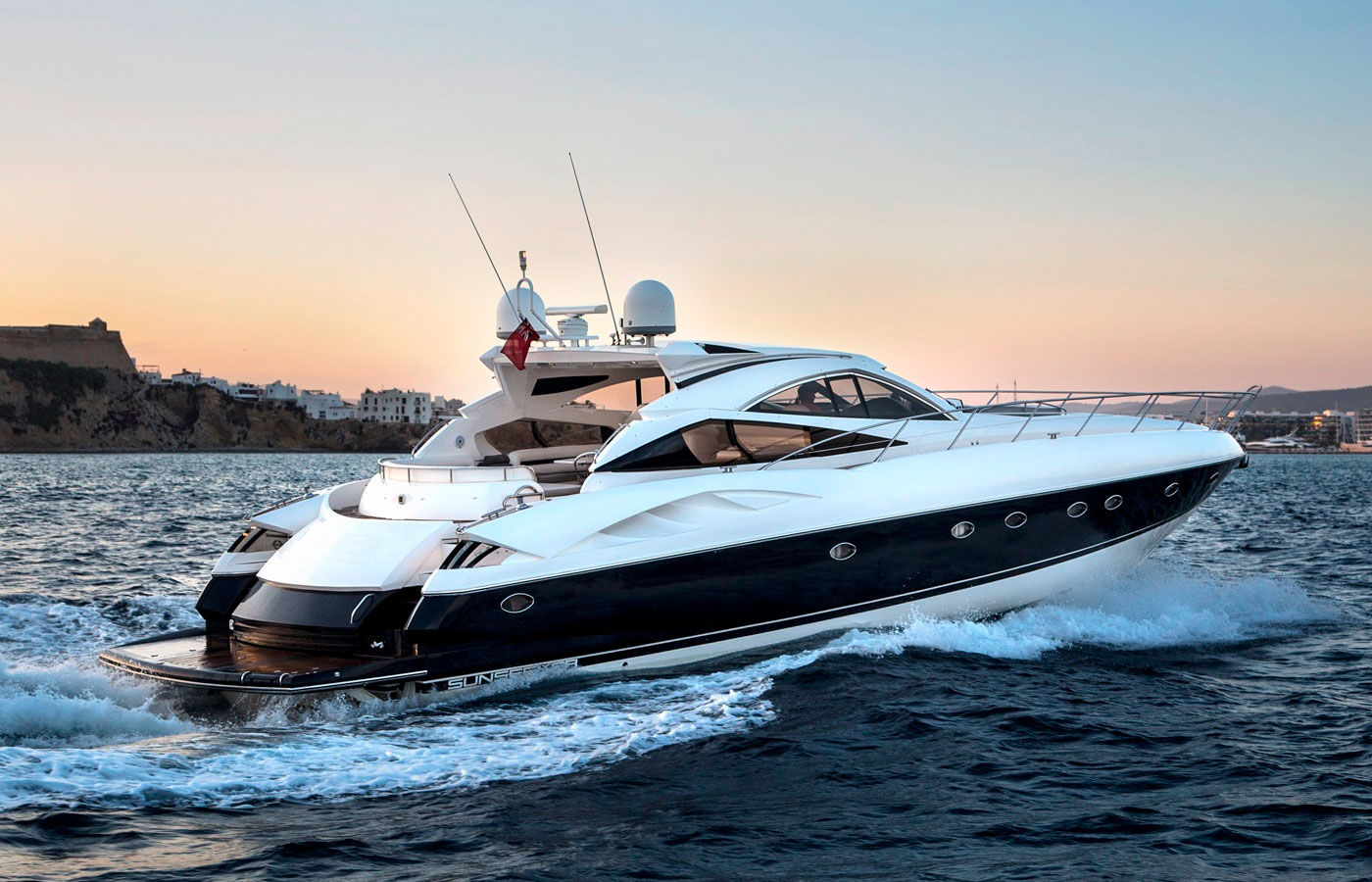 5 Sunseeker Yachts That Crushed The Competition