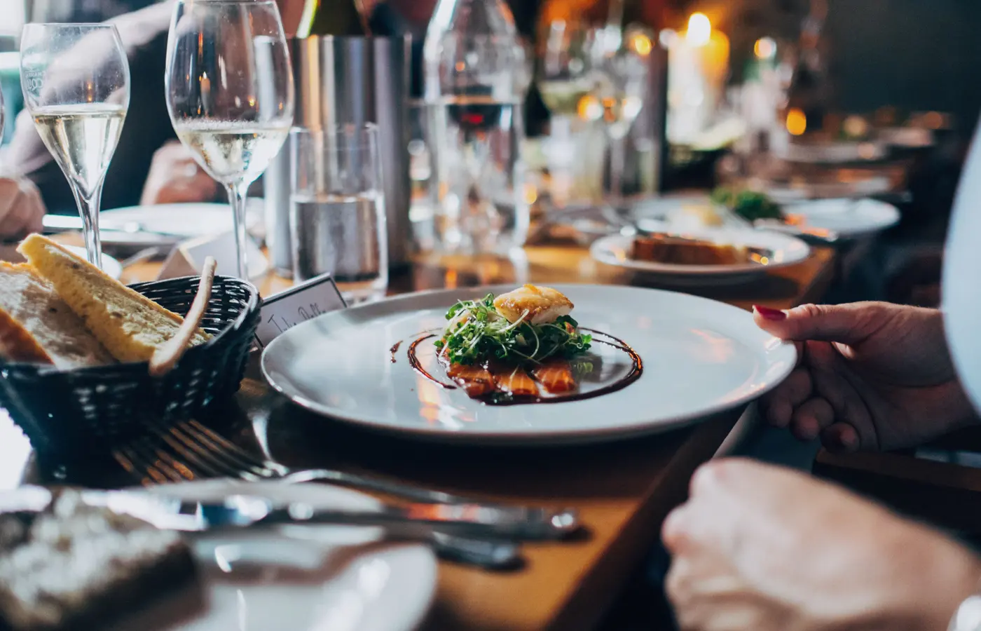 Top 5 Restaurants Near FLIBS 2020 [Boat Show Guide]