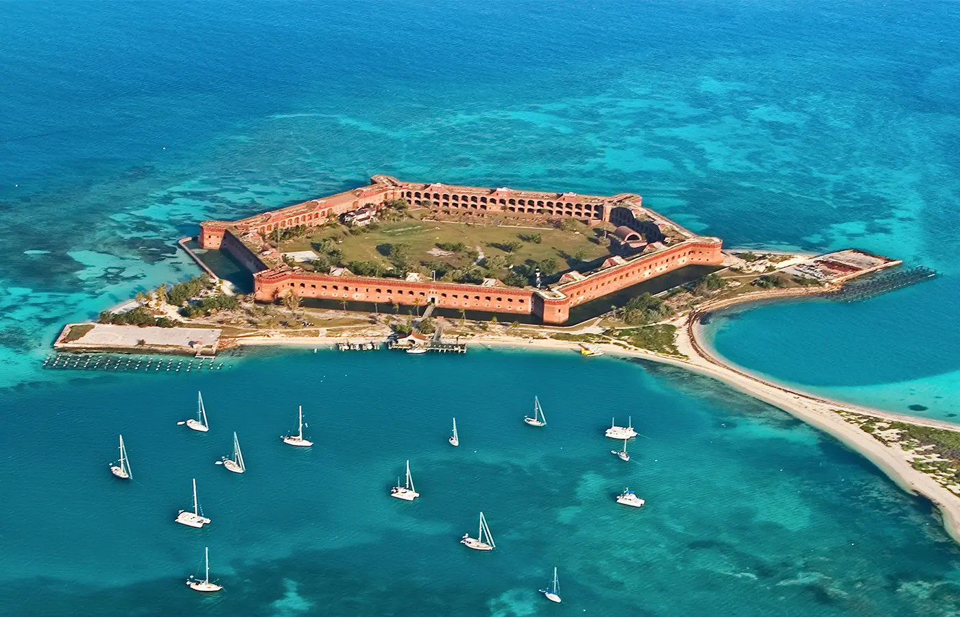 Top 6 Florida Destinations Only Accessible By Yacht