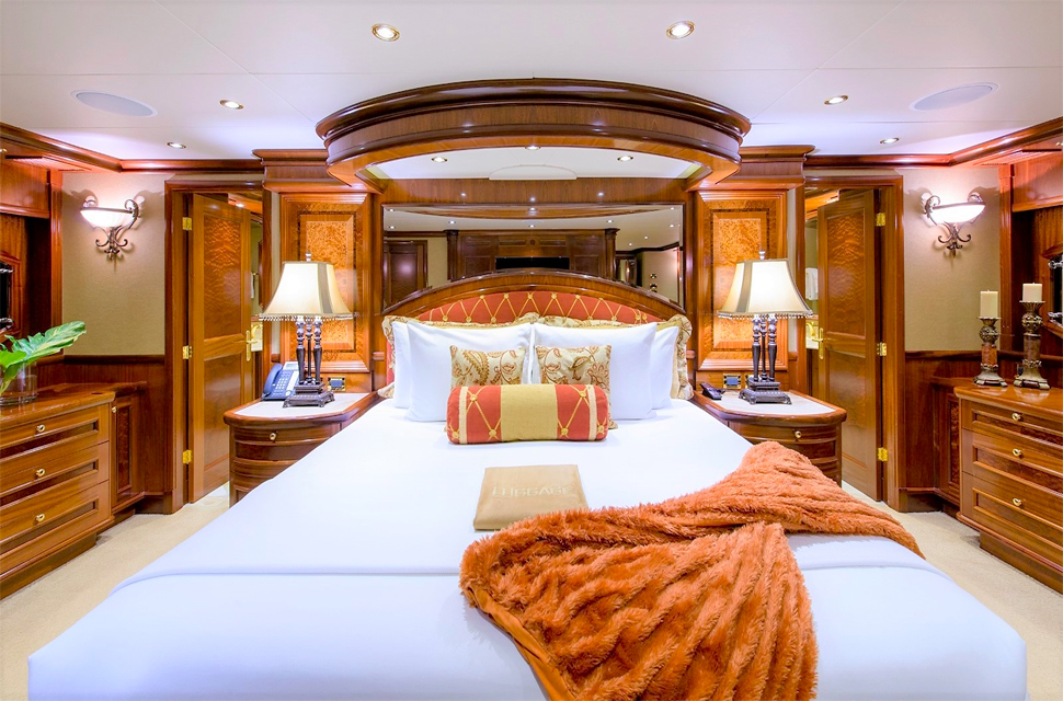Luxury Yacht Charter: 150' Richmond 2010 | EXCELLENCE - photo 2