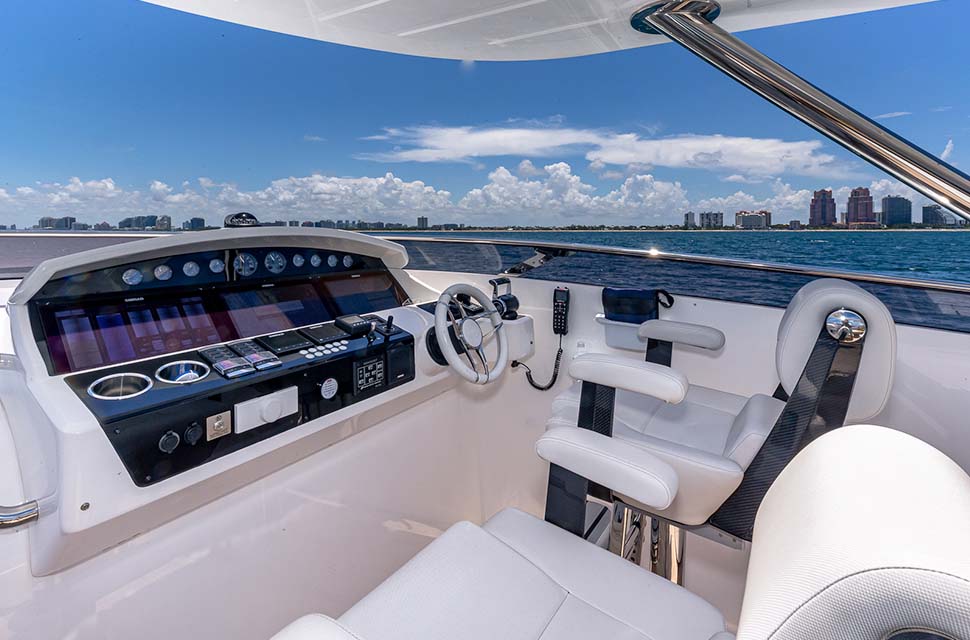 Luxury Yacht Rental: MIRRACLE | 90' Sunseeker - photo 3