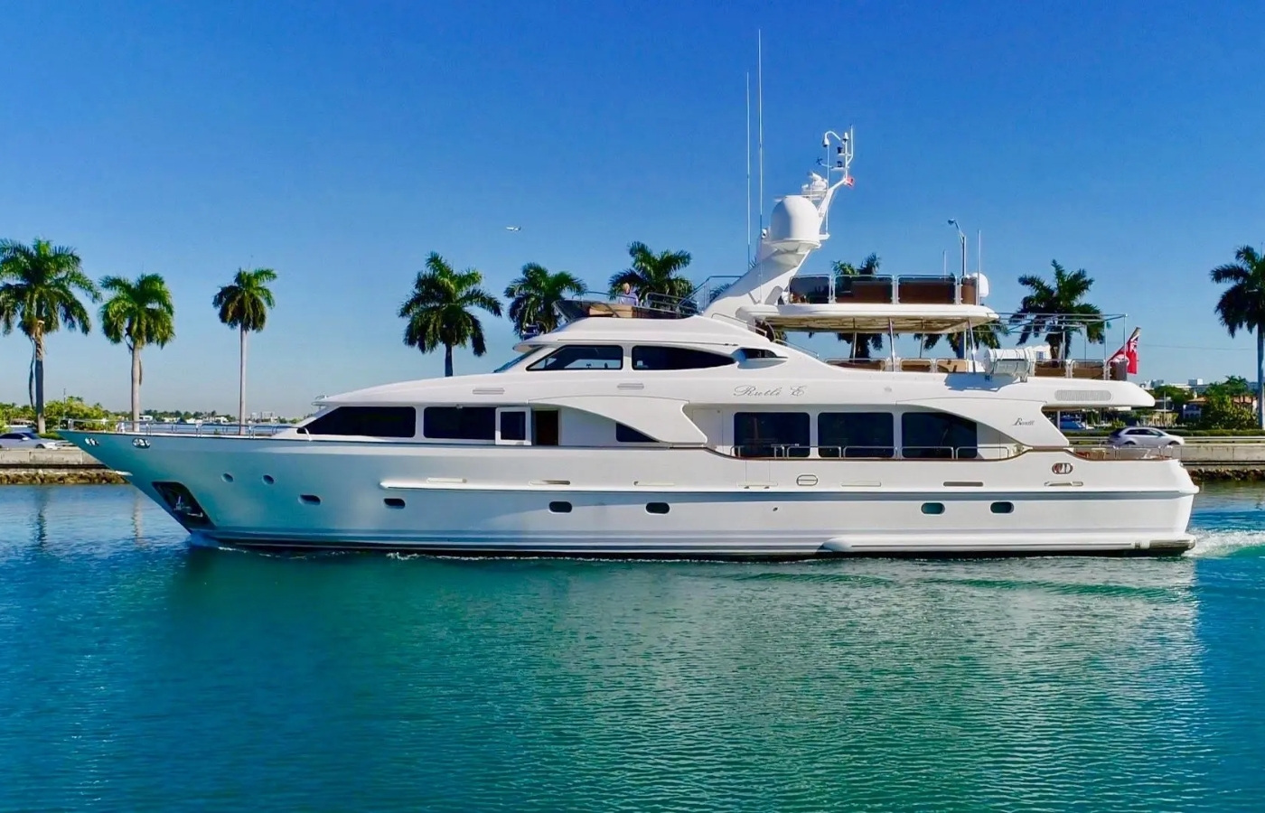 Benetti Tradition 100 Yacht Tour: Versace-Designed Superyacht is One of a Kind [In the News]