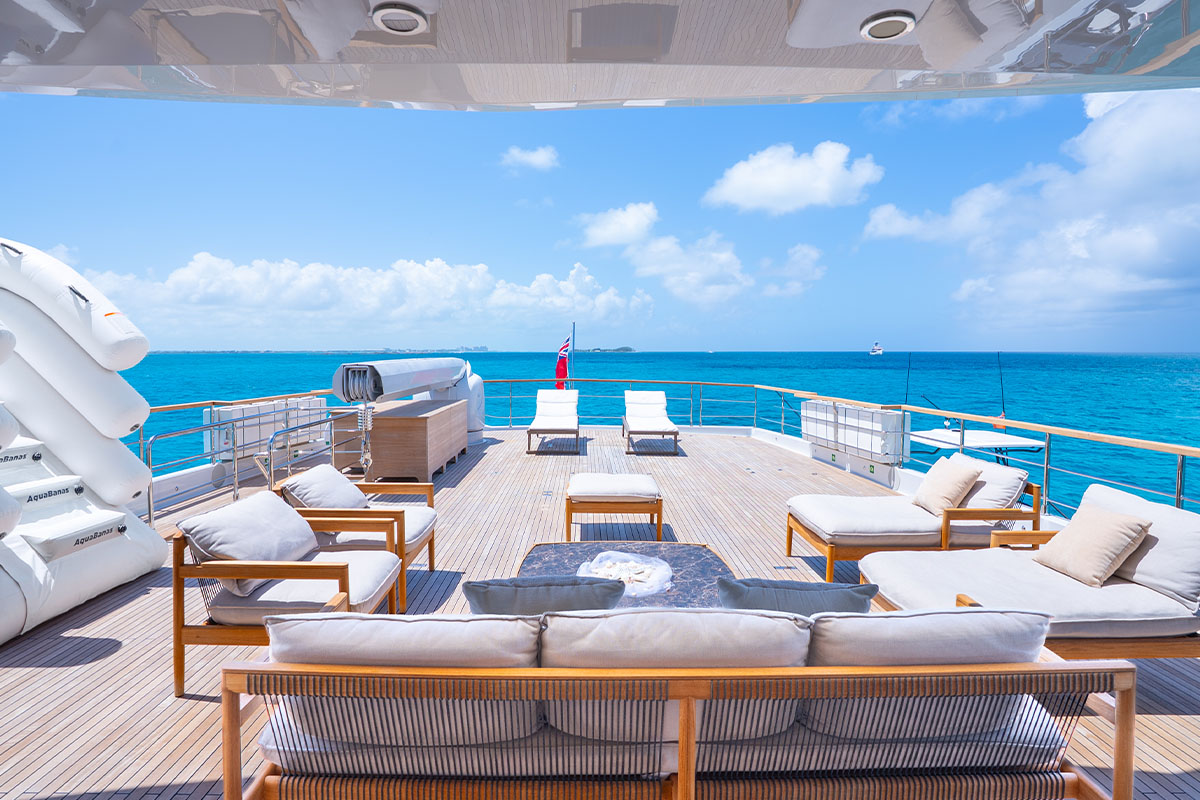 EXPANSIVE OUTDOOR SPACE