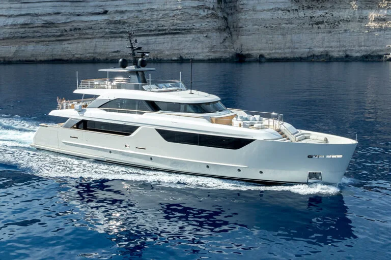 118' UNIQUE S yacht for charter