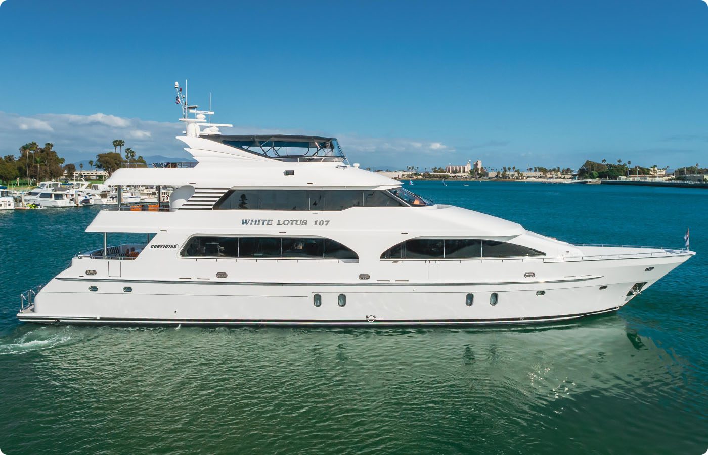 107' President 2011 WHITE LOTUS