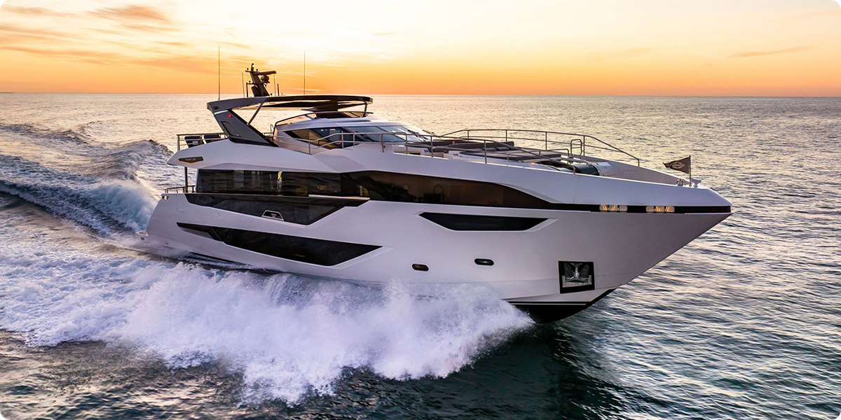 Sunseeker 100 Yacht, represented by Denison Yachting