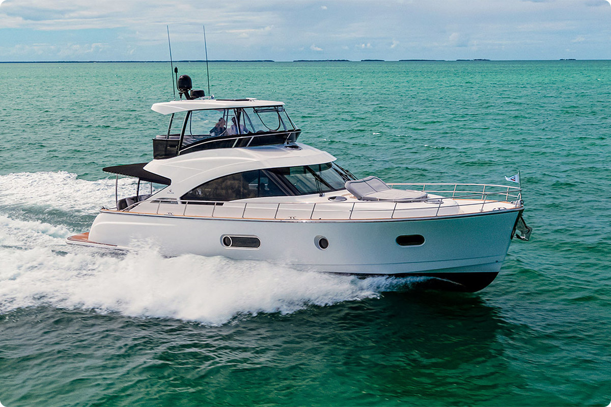 Riviera Belize 54 Daybridge