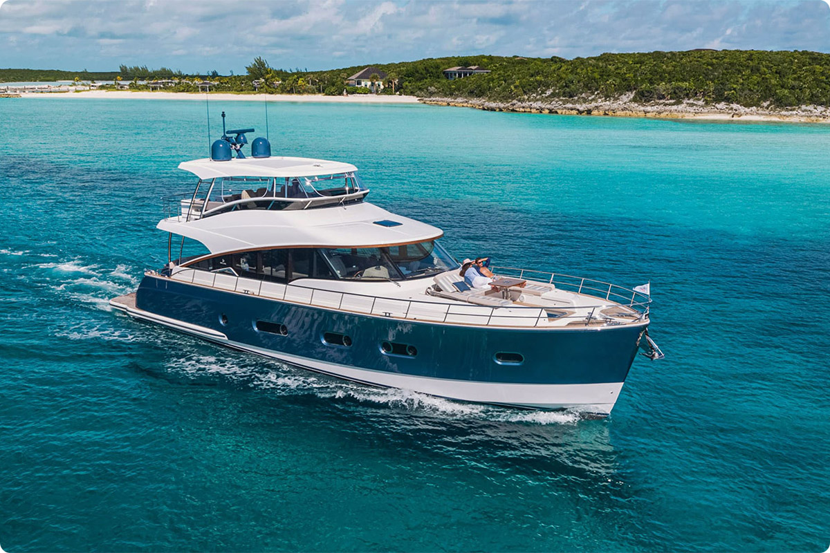 Riviera Belize 66 Daybridge