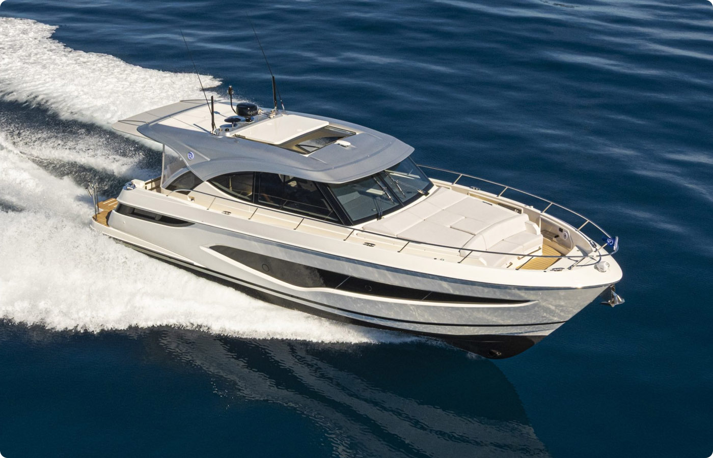 Riviera 4300 Sports Express 2026