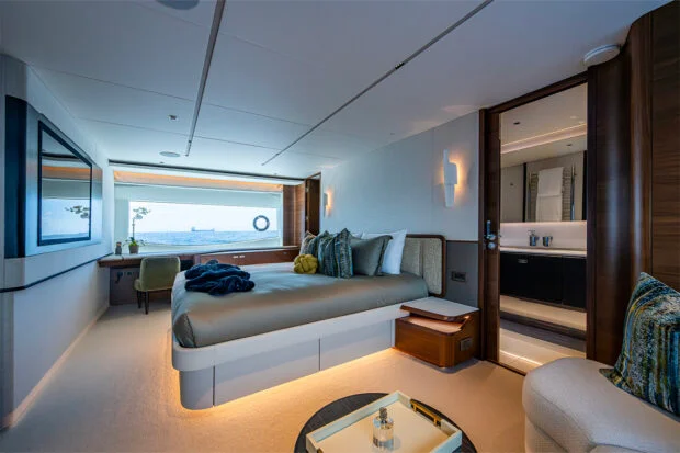 Luxury Yacht Charter: R&R | 96' Princess 2024 - photo 10