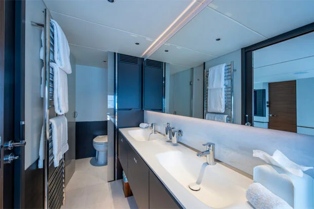 Luxury Yacht Charter: R&R | 96' Princess 2024 - photo 12