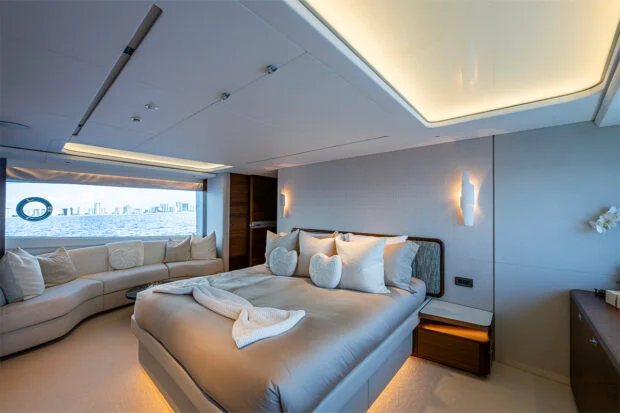 Luxury Yacht Charter: R&R | 96' Princess 2024 - photo 7