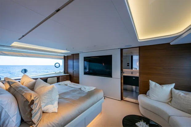 Luxury Yacht Charter: R&R | 96' Princess 2024 - photo 8