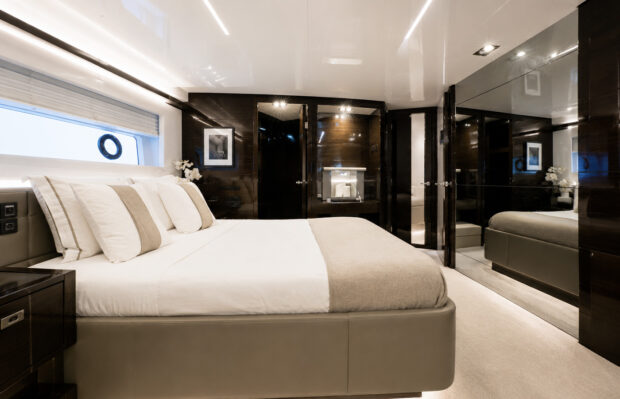 - photo 11